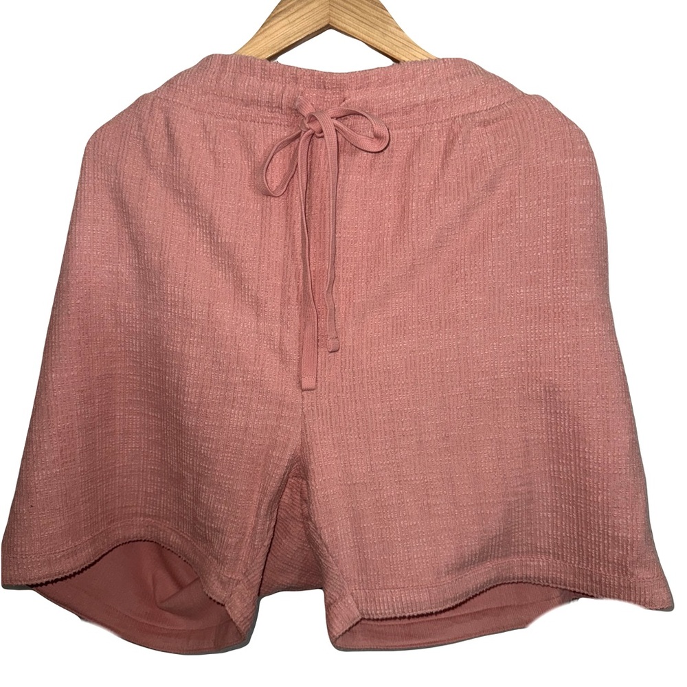 Men’s Pink Textured Shorts